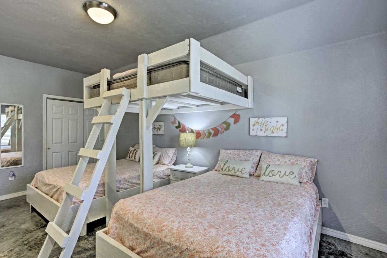Modern Retreat With Gas Grill - Walk To Lake Texoma! Kingston 外观 照片