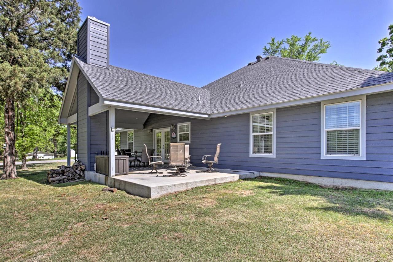 Modern Retreat With Gas Grill - Walk To Lake Texoma! Kingston 外观 照片